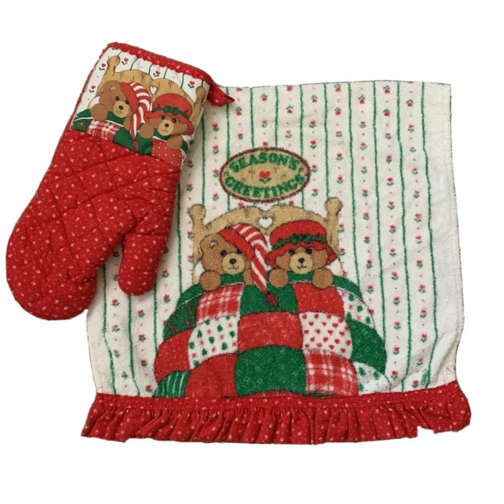 VTG Seasons Greetings Hand Towel and Oven Mitt